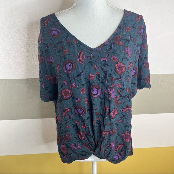 2/$25 Daytrip Buckle Floral Teal Business Casual Twisted Hem Grunge Blouse L - Picture 2 of 12